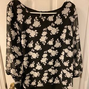Black Blouse White Flowers 3 Quarter sleeve